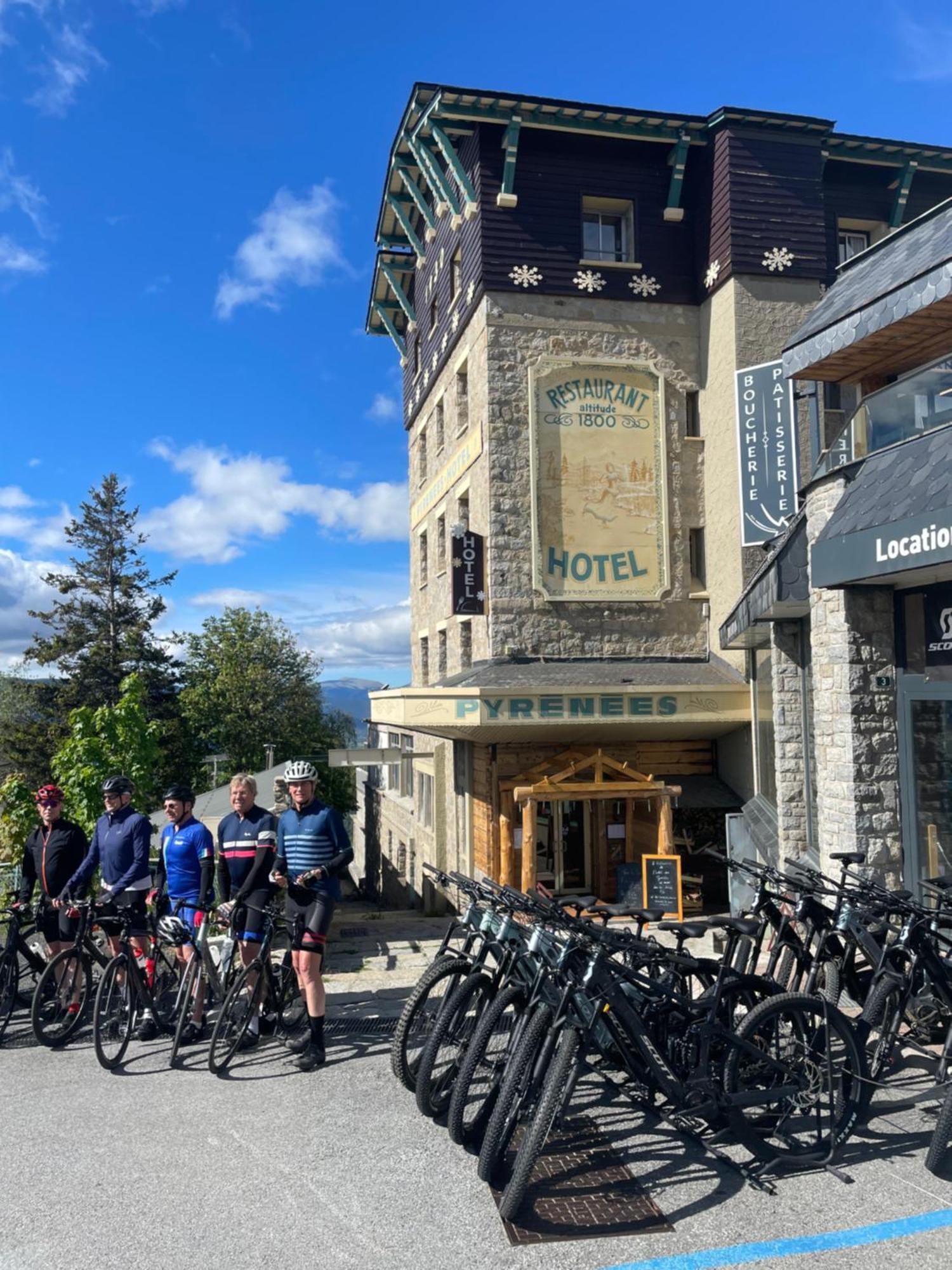 Hotel Des Pyrenees Font-Romeu-Odeillo-Via Exterior photo